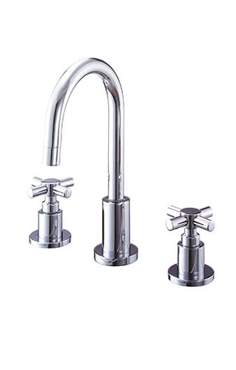 WideSpread 3-hole Lavatory Faucet